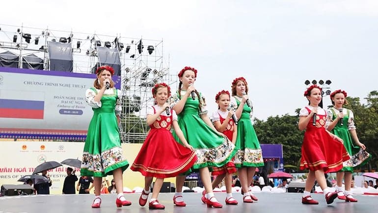 Ngôi làng toàn cầu giữa lòng di sản