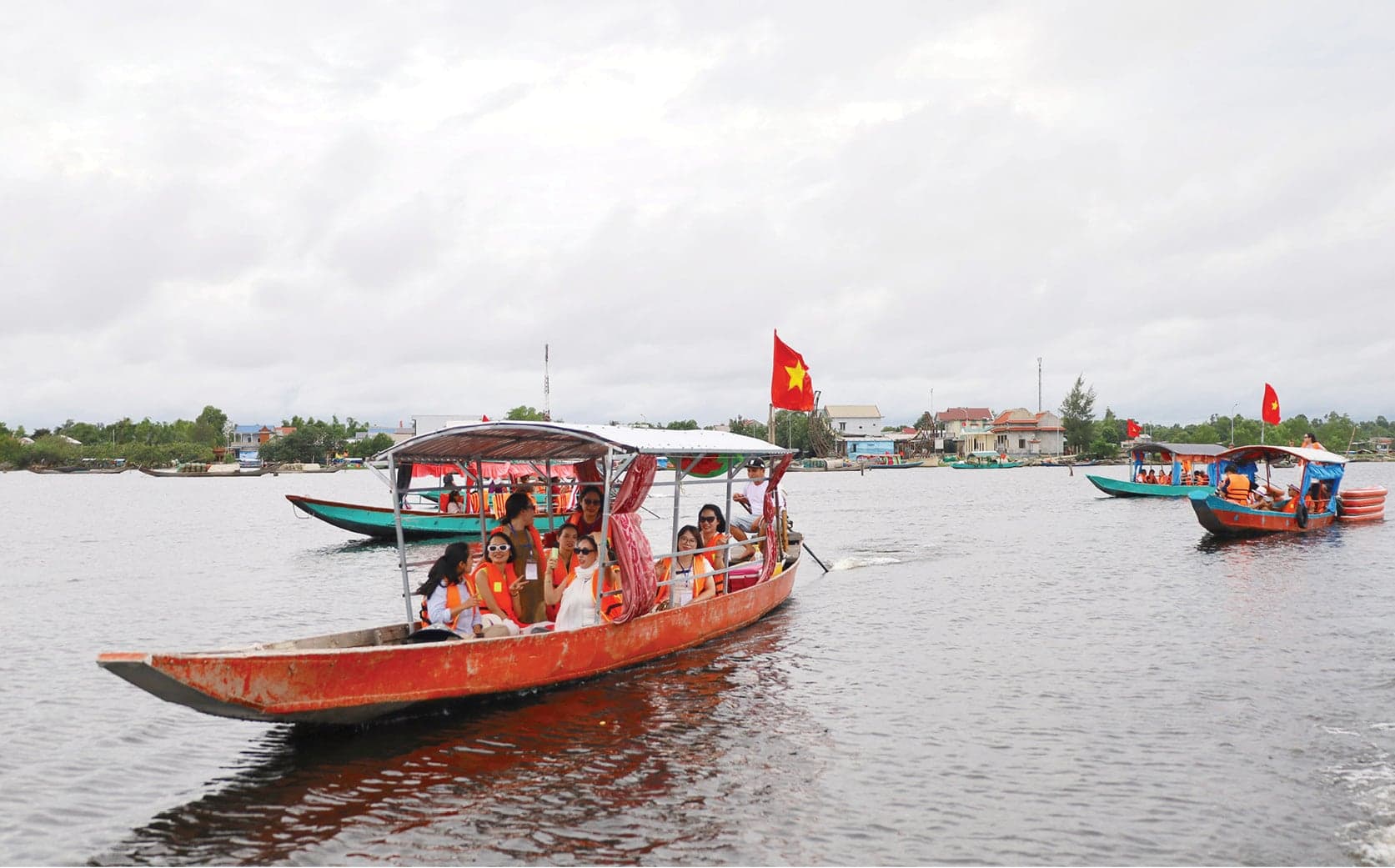 Connecting and increasing the number of tours and routes to Hue.