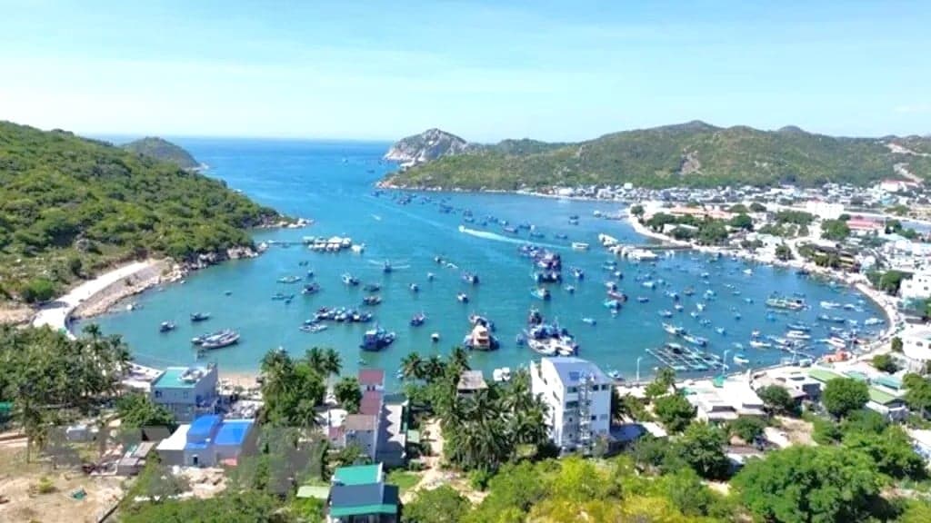 Làm chủ không gian để trở thành quốc gia biển mạnh: Bài 4: Giải quyết xung đột giữa phát triển kinh tế và bảo vệ môi trường biển