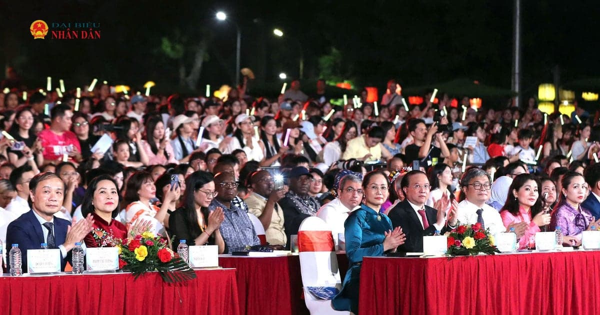 Phó Chủ tịch Quốc hội Nguyễn Thị Thanh dự bế mạc Lễ hội Văn hóa Thế giới tại Hà Nội 2026