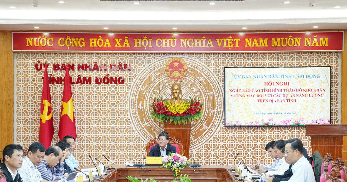 Lam Dong province focuses on removing obstacles for renewable energy projects.