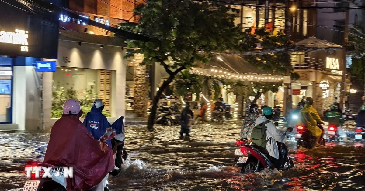 TP Hồ Chí Minh còn mưa nhiều ngày, dải hội tụ nhiệt đới có xu hướng mạnh lên