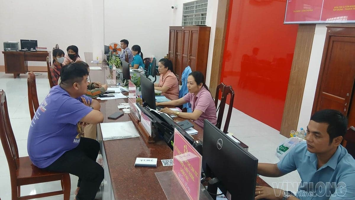 Từ sắp xếp tổ chức bộ máy đến đổi mới phương thức lãnh đạo ở cơ sở