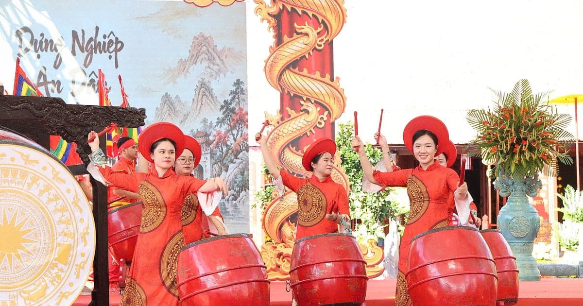 Commemorating the 485th anniversary of the death of Emperor Mạc Đăng Dung.