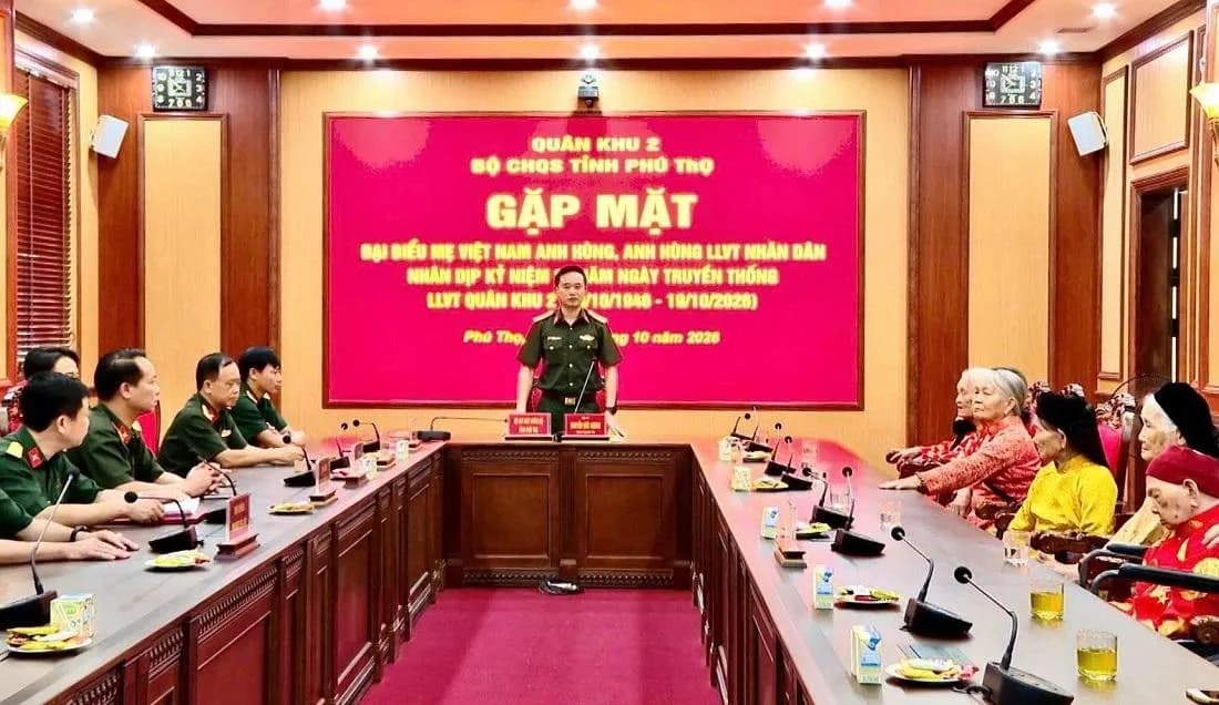 Quân khu 2 kỷ niệm 80 năm Ngày truyền thống và đón nhận danh hiệu Anh hùng