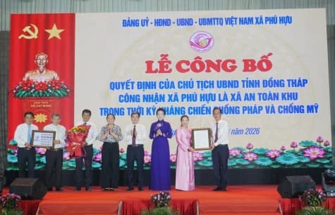 Phú Hựu được công nhận là xã An toàn khu thời kỳ kháng chiến chống Pháp và chống Mỹ