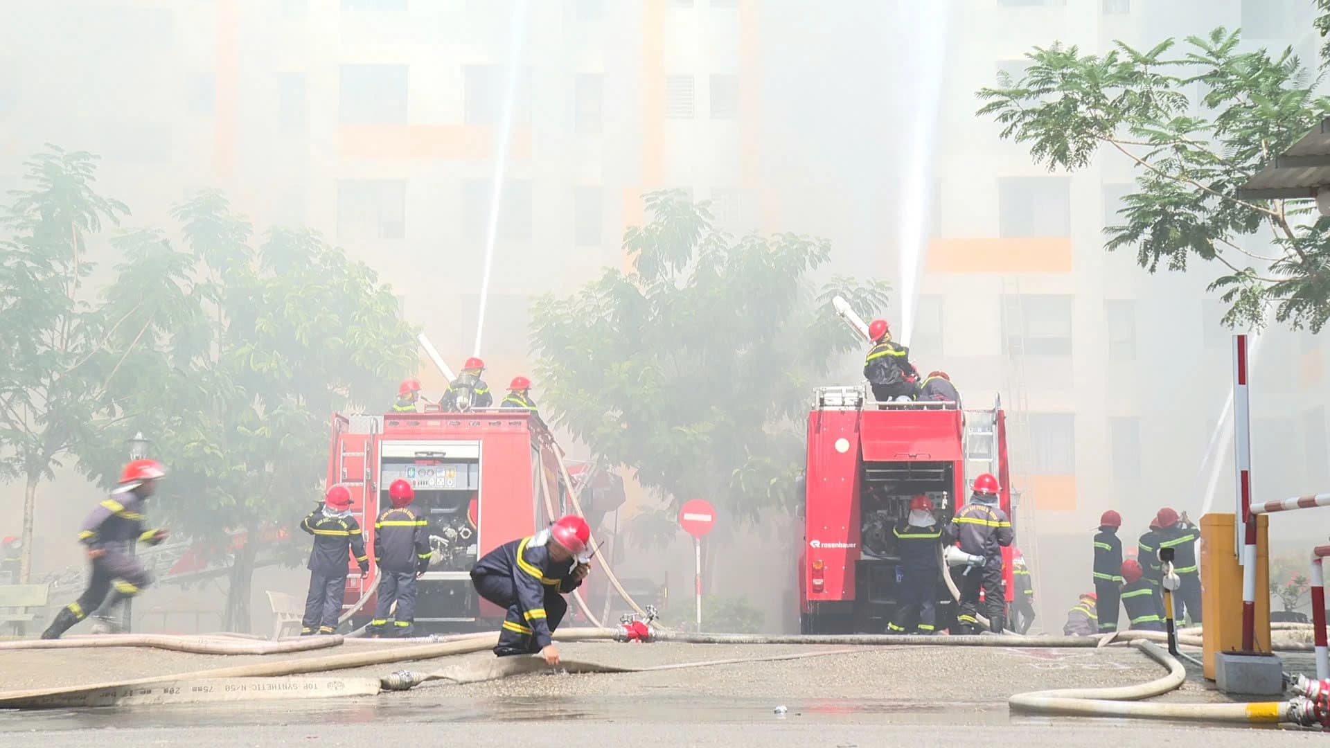 Kỷ niệm 65 năm Ngày truyền thống lực lượng Cảnh sát PCCC-CNCH (4-10-1961 - 4-10-2026) và 25 năm Ngày toàn dân PCCC-CNCH (4-10-2001 - 4-10-2026): Phát huy sức dân trong phòng cháy, chữa cháy