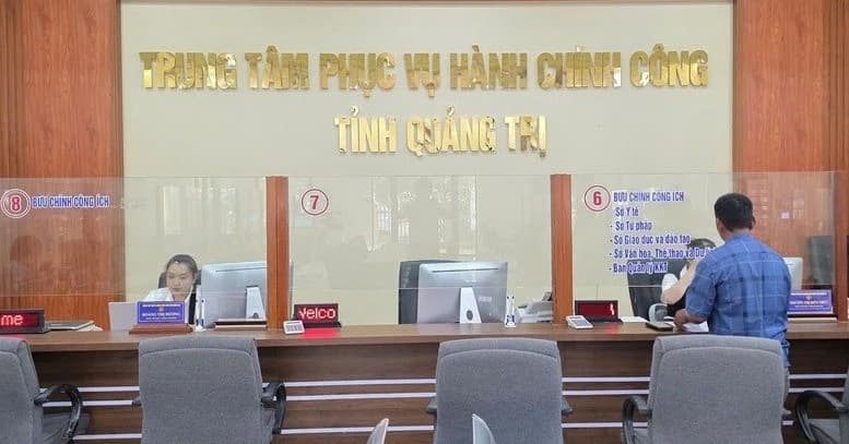 Quang Tri province is piloting the use of AI to assist citizens in completing public service applications.