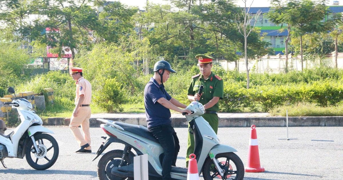 Hơn 300 công nhân khu công nghiệp An Dương học kỹ năng lái xe
