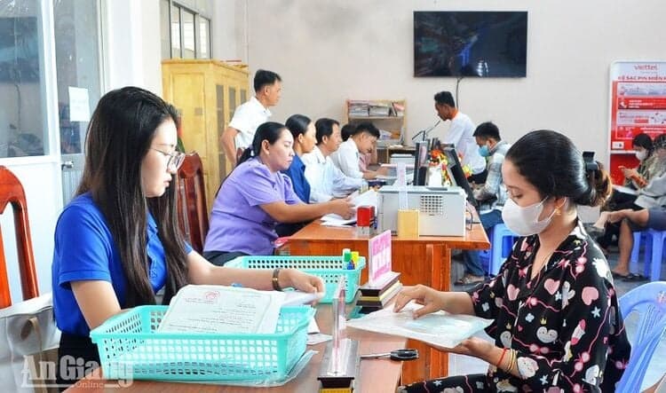 Từ 1/7/2026, cán bộ, công chức cấp xã được hưởng phụ cấp công vụ mức 55%