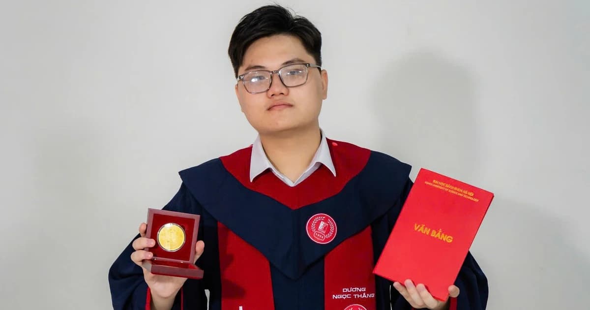 The journey from top entrance exam score to top graduation score at Hanoi University of Science and Technology.