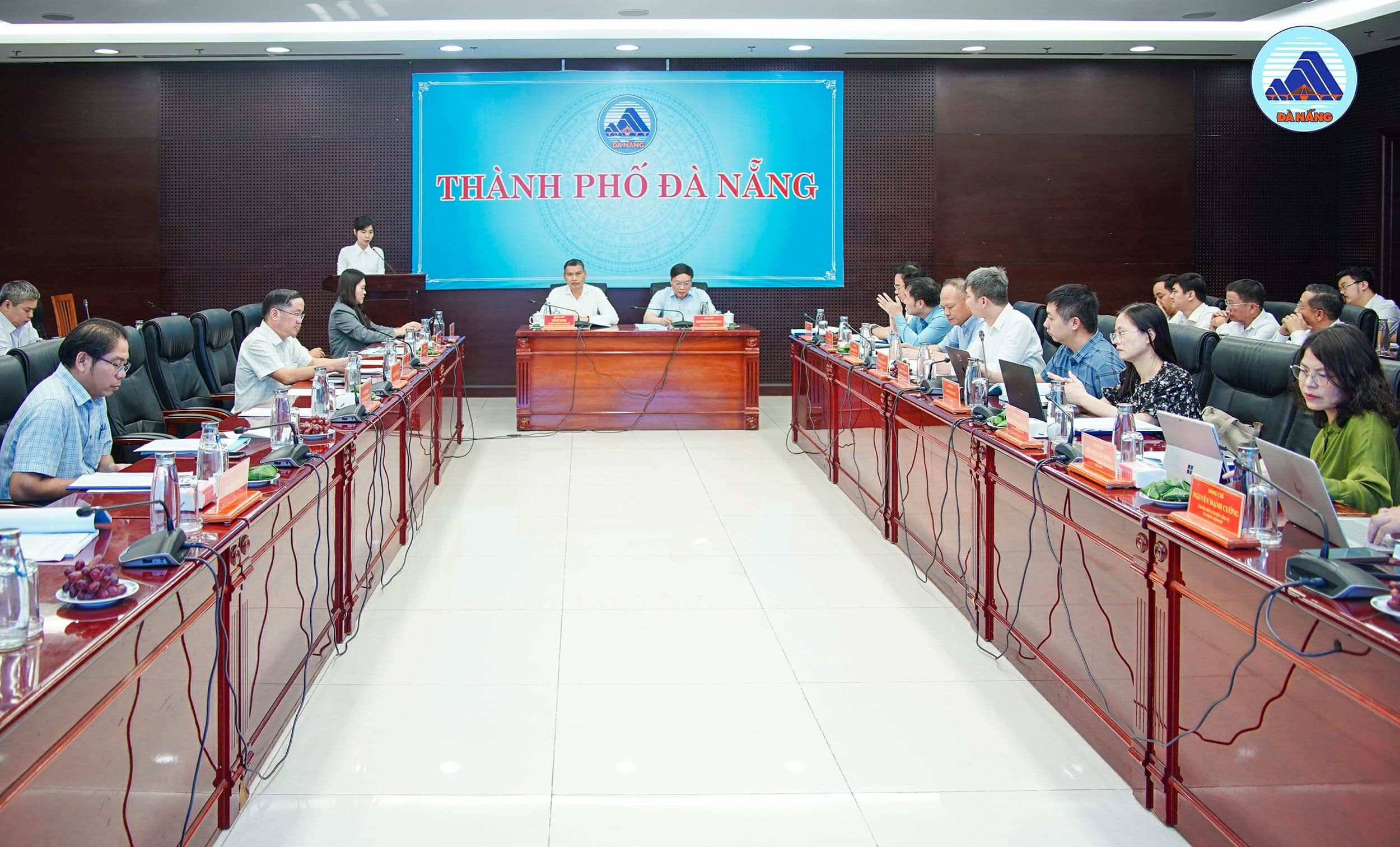 Finalize the plan for establishing 10 wards and clarify development directions.