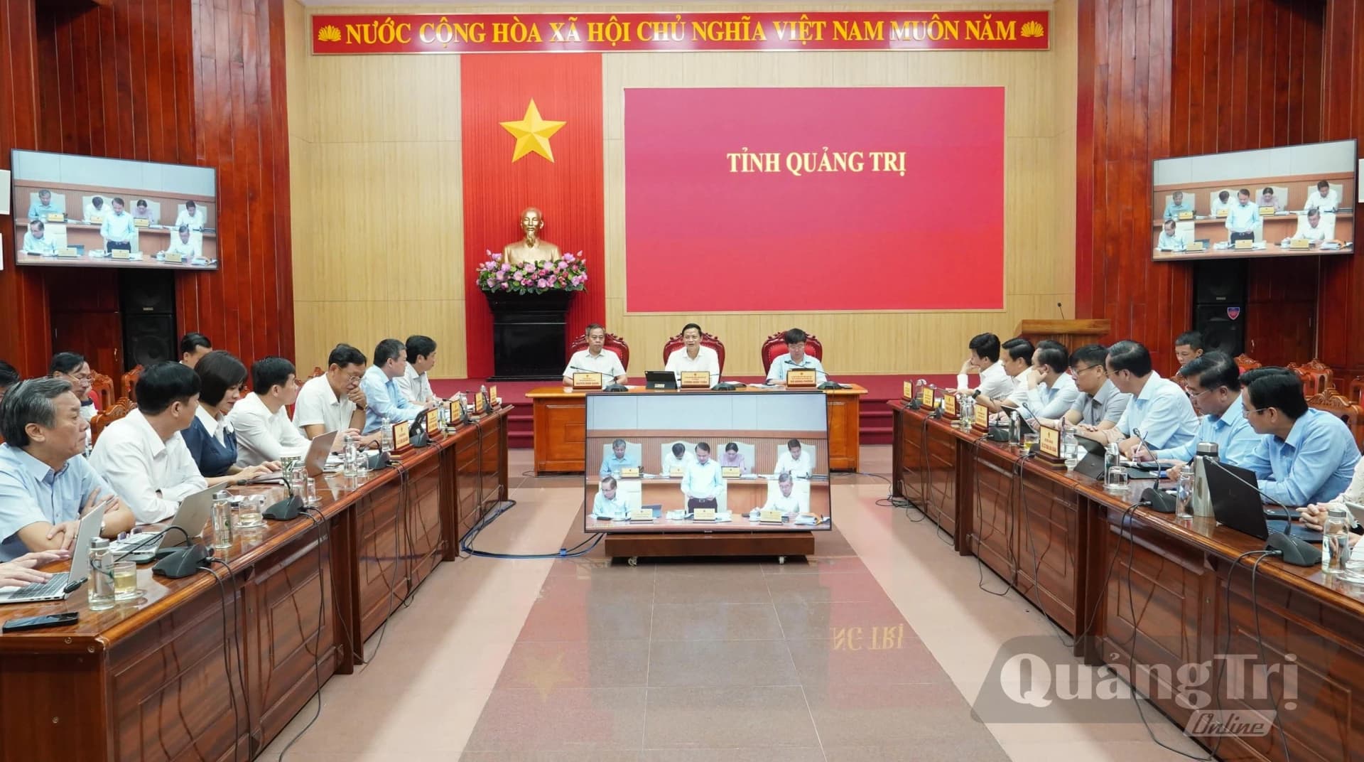 Quyết tâm thực hiện mục tiêu tăng trưởng 2 con số gắn với giữ vững ổn định kinh tế vĩ mô