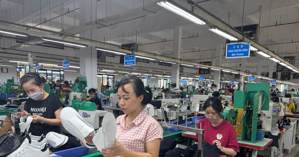 Thu nhập người lao động tăng 9,1%, áp lực giá cả vẫn hiện hữu