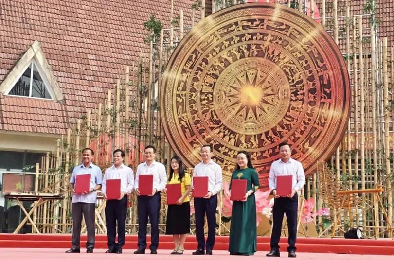 TP Cần Thơ và TP Hà Nội ký kết hợp tác trong bảo tồn, phát huy giá trị văn hóa các dân tộc Việt Nam