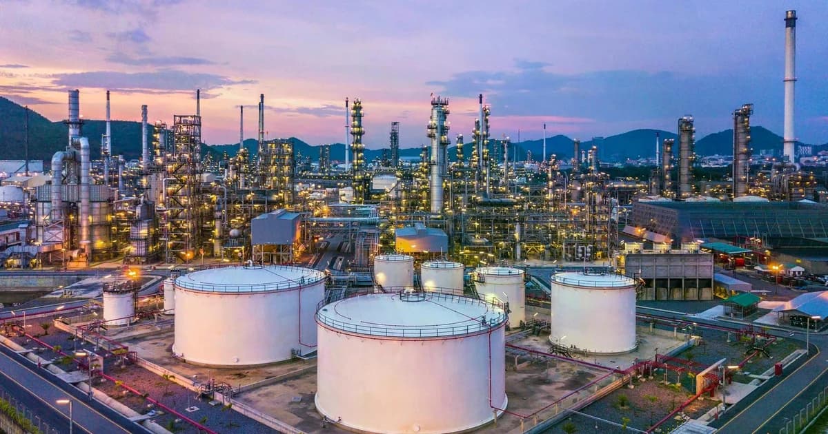G7 releases oil reserves, but energy market remains under pressure.