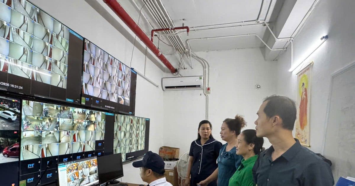 Digitalization of waste sorting at Moonbay Residence apartment complex.