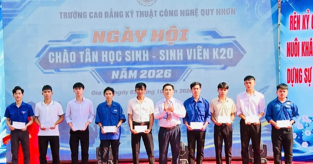 Quy Nhon College of Technology organized a Welcome Day for new students of the K20 cohort.
