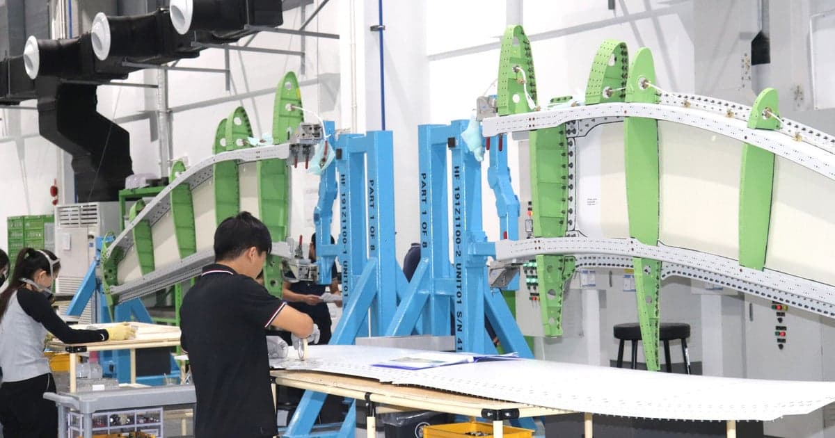 Chạm vào giấc mơ hàng không