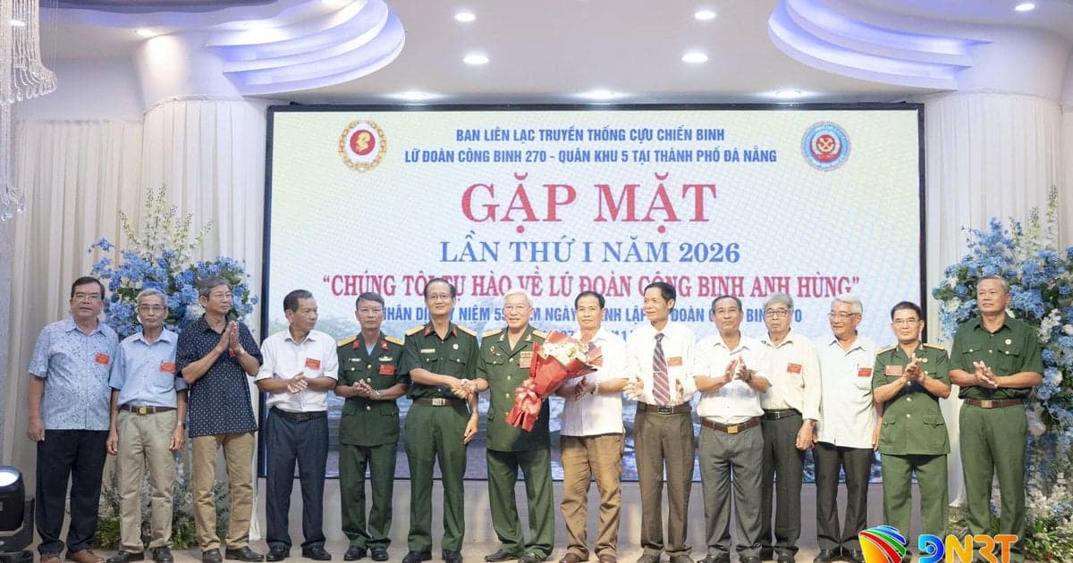Meeting to commemorate the 55th anniversary of the founding of the 270th Engineering Brigade, Military Region 5.