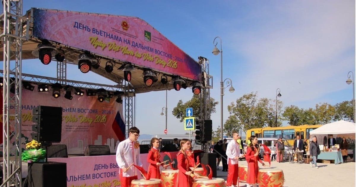 Sắc màu Việt Nam giữa lòng thành phố vùng Viễn Đông