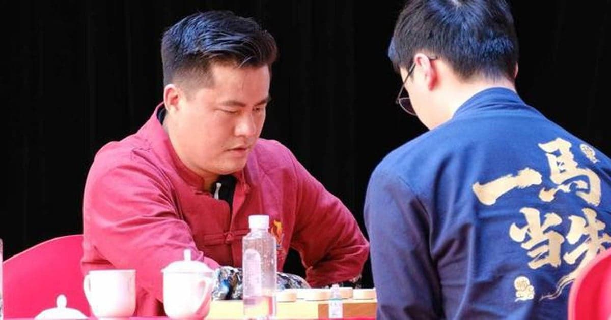 Lại Lý Huynh tỏa sáng trong thế '1 chọi 2' với 2 nhà vô địch cờ tướng Trung Quốc