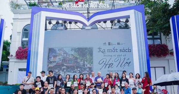 Lưu giữ hương vị Hà Nội qua ký họa và tùy bút