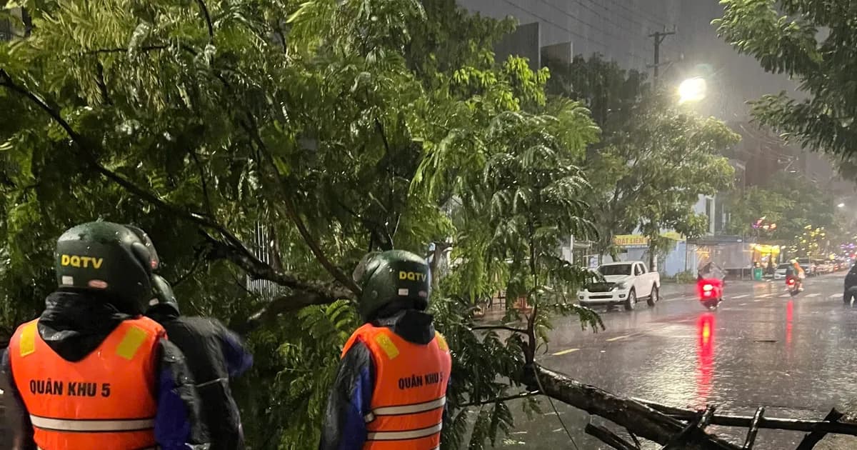 Nguy cơ mưa lớn, cơ quan khí tượng nâng mức cảnh báo tại TP Huế, TP Đà Nẵng
