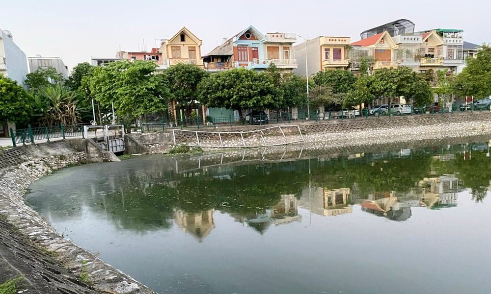 Cần bố trí nguồn lực xử lý ô nhiễm hồ Đầm Sen và các ao, hồ điều hòa trên địa bàn phường Bắc Giang