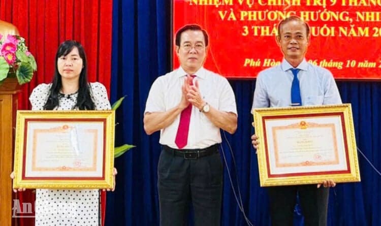 Phu Hoa district achieved 137% of its annual plan for admitting new party members.
