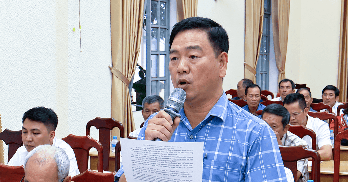 Voters in Nam Ban commune, Lam Ha district, requested investment in infrastructure and guaranteed benefits for civil servants.