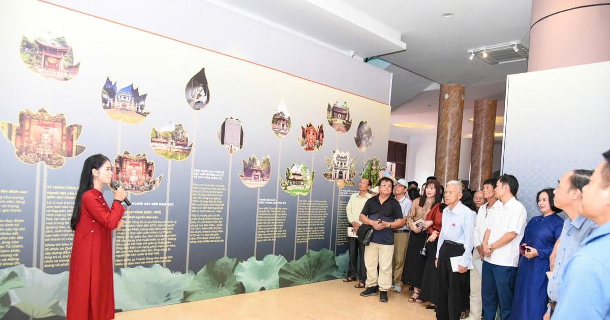 Trưng bày 'Quốc Tử Giám Thăng Long với truyền thống hiếu học tỉnh Nghệ An'
