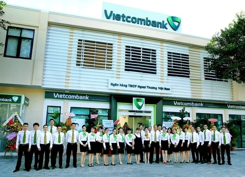Vietcombank Nam Da Nang: 10 years of overcoming challenges to achieve success.