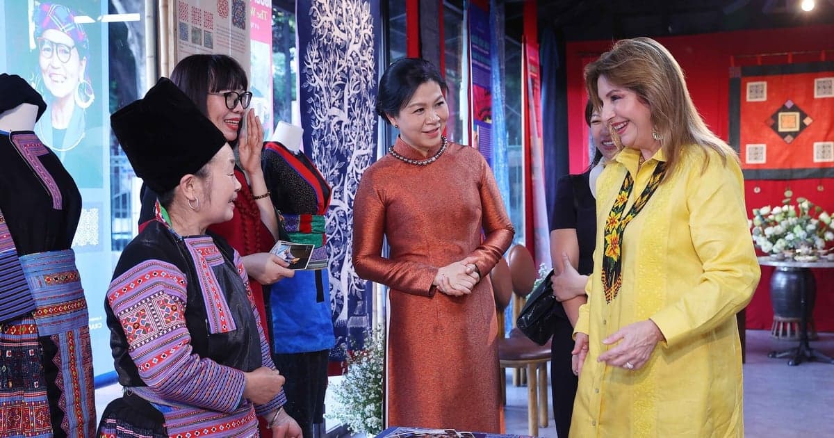 Phu nhân Tổng thống Panama ấn tượng với văn hóa các dân tộc Việt Nam